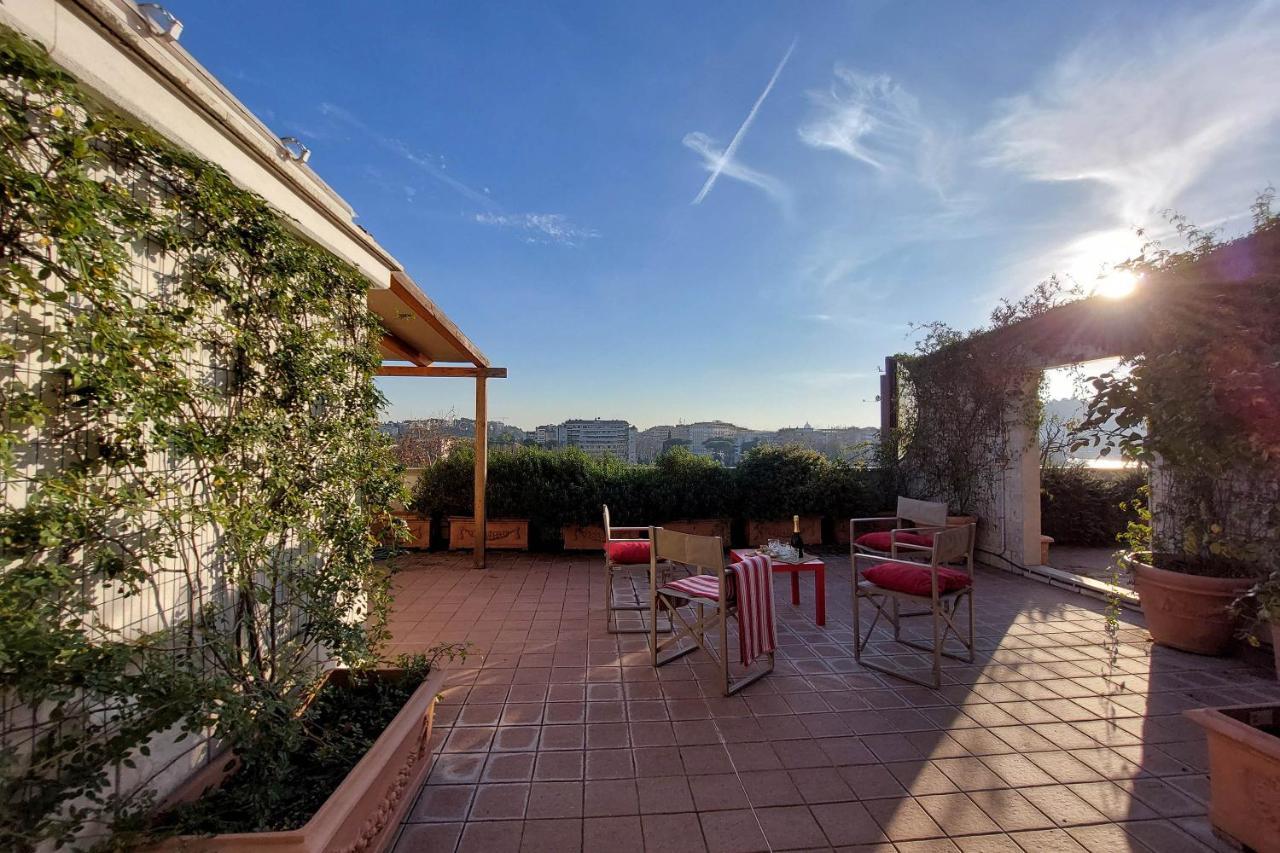 Beautiful Loft In Ponte Milvio With Terrace Apartamento Roma Exterior foto