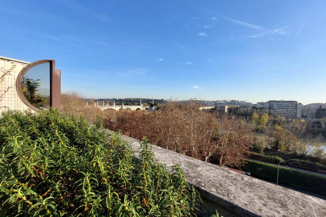 Beautiful Loft In Ponte Milvio With Terrace Apartamento Roma Exterior foto