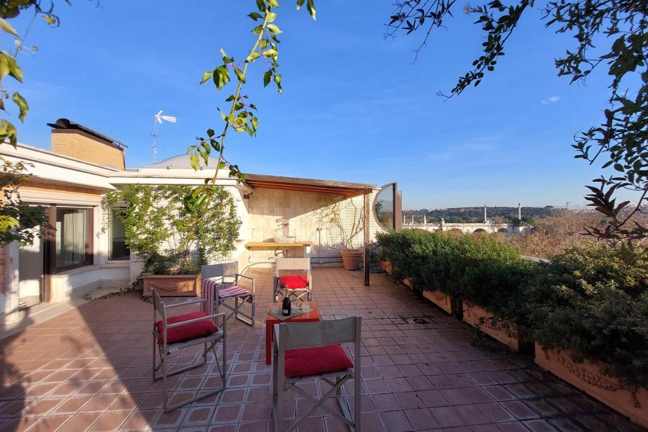 Beautiful Loft In Ponte Milvio With Terrace Apartamento Roma Exterior foto