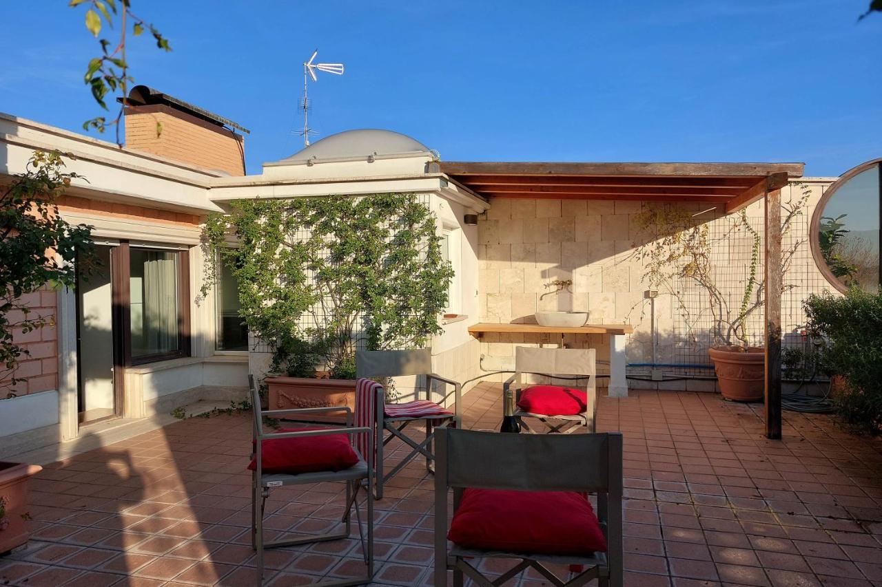 Beautiful Loft In Ponte Milvio With Terrace Apartamento Roma Exterior foto