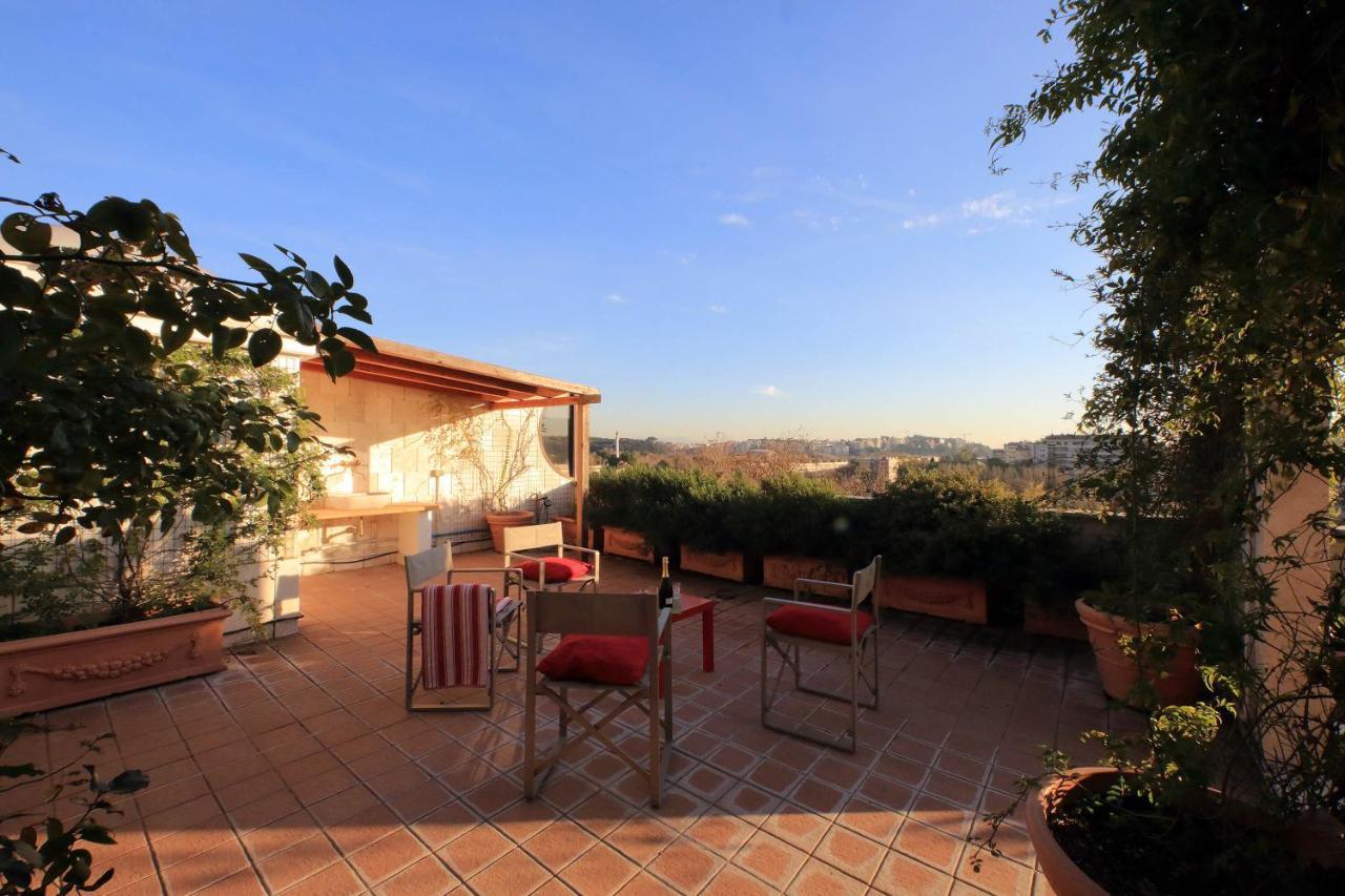 Beautiful Loft In Ponte Milvio With Terrace Apartamento Roma Exterior foto