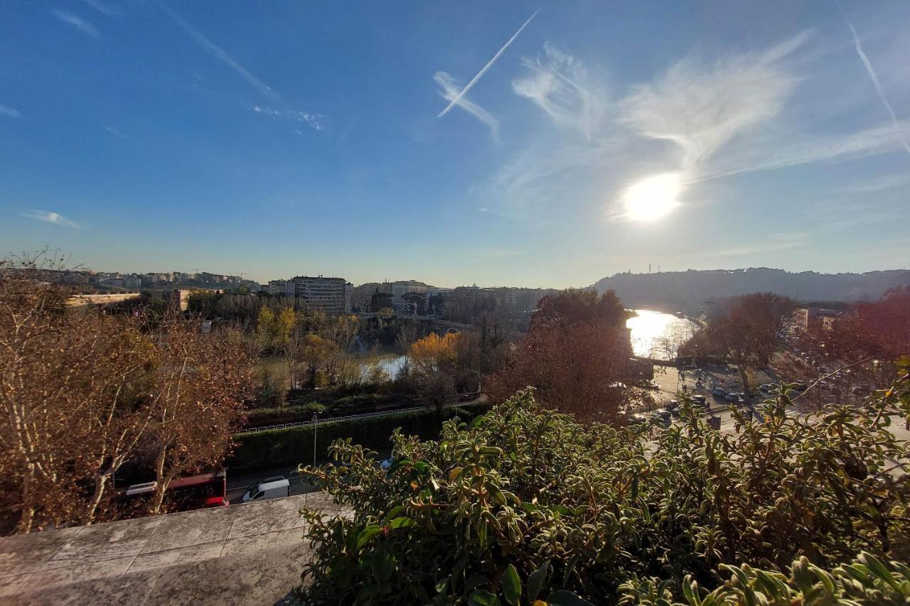 Beautiful Loft In Ponte Milvio With Terrace Apartamento Roma Exterior foto