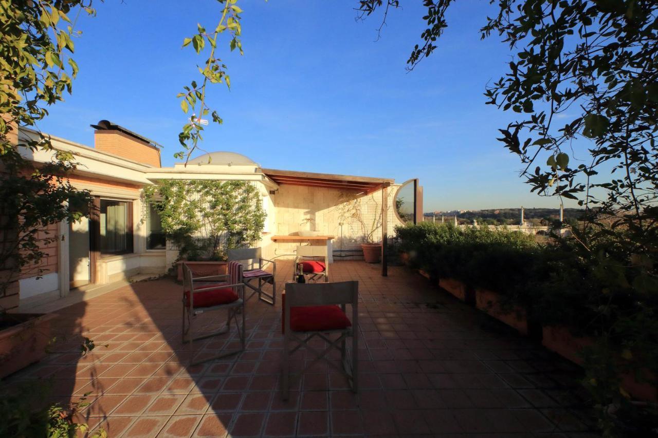 Beautiful Loft In Ponte Milvio With Terrace Apartamento Roma Exterior foto