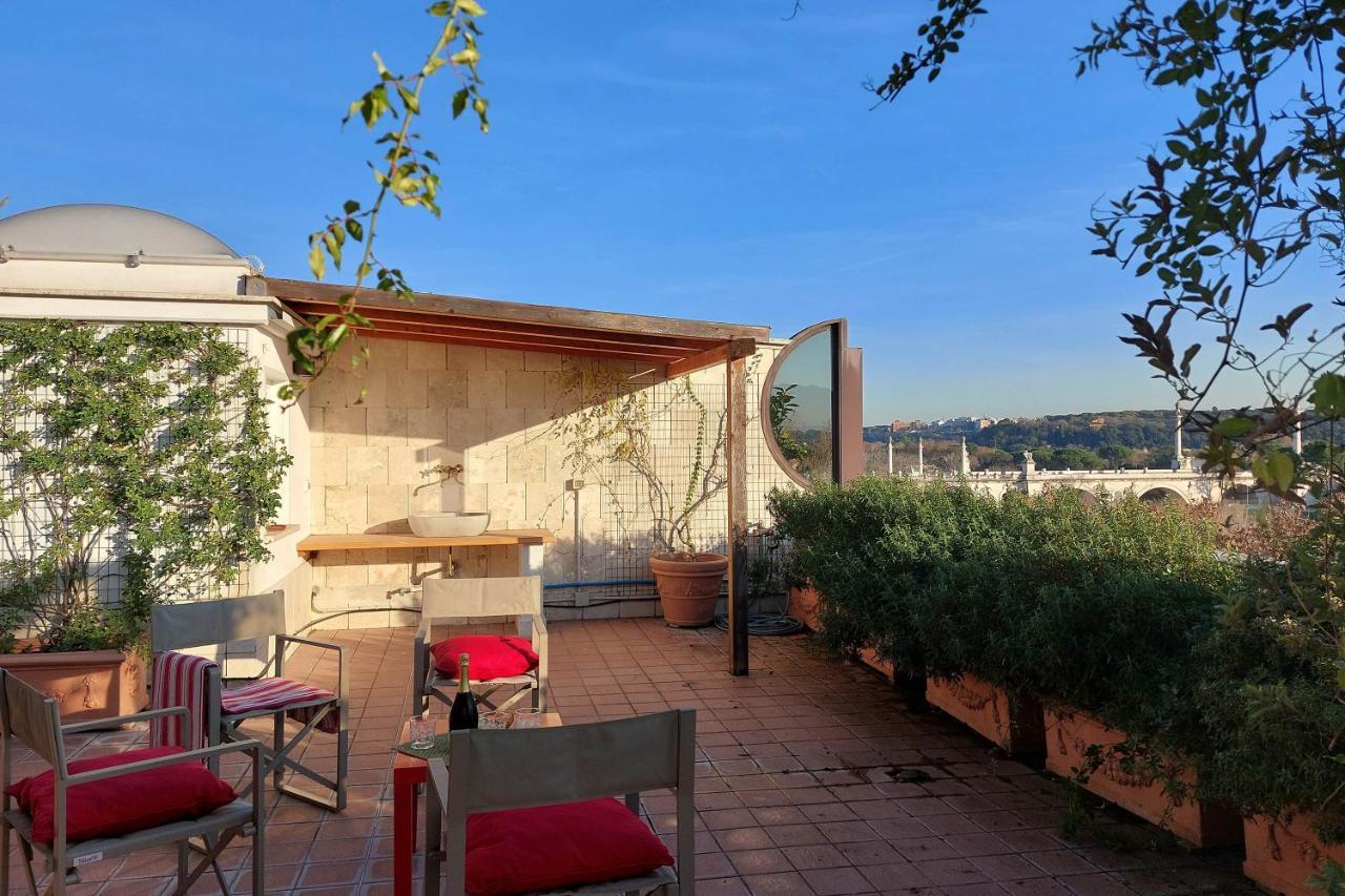 Beautiful Loft In Ponte Milvio With Terrace Apartamento Roma Exterior foto